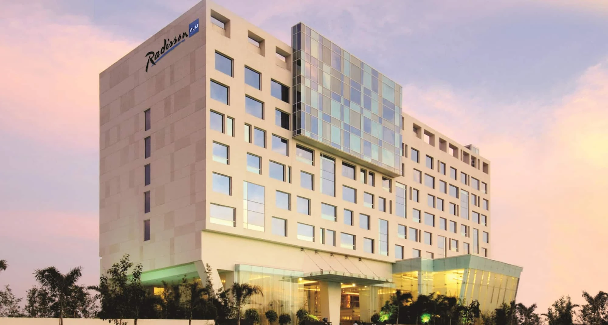 Radisson Blu Hotel Pune Kharadi exterior at dusk