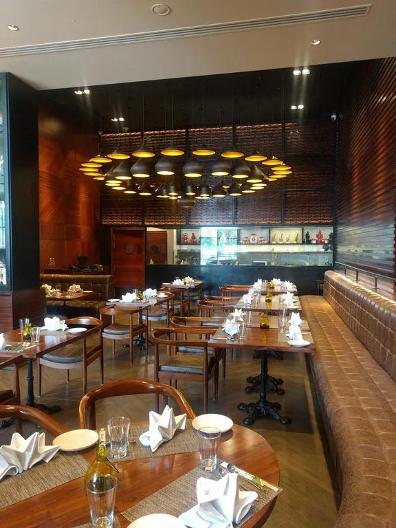 Lemon Tree Premier City Center Gurgaon — property photograph 2