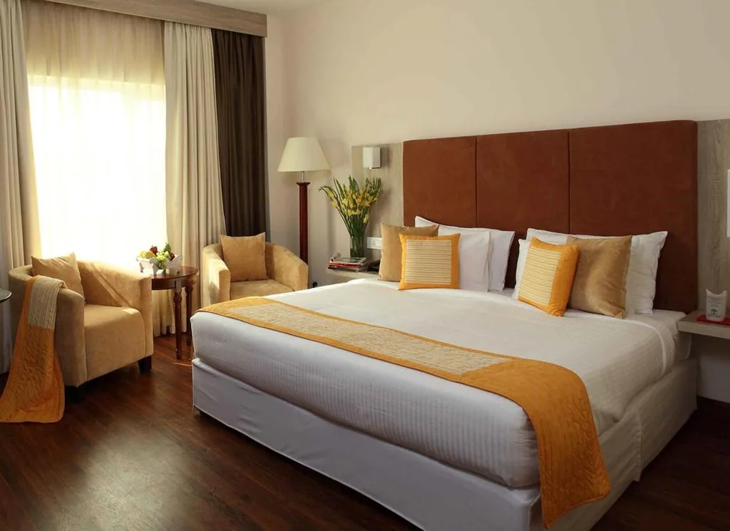 Nidhivan Sarovar Portico Vrindavan — property photograph 2