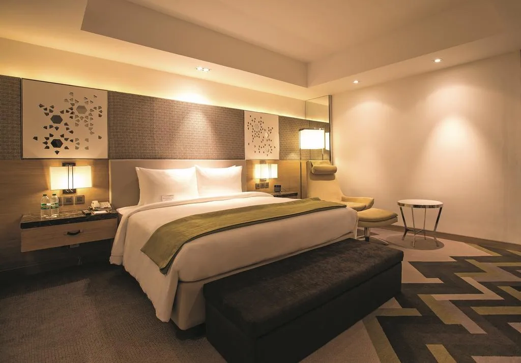 Courtyard by Marriott Agra — property photograph 1
