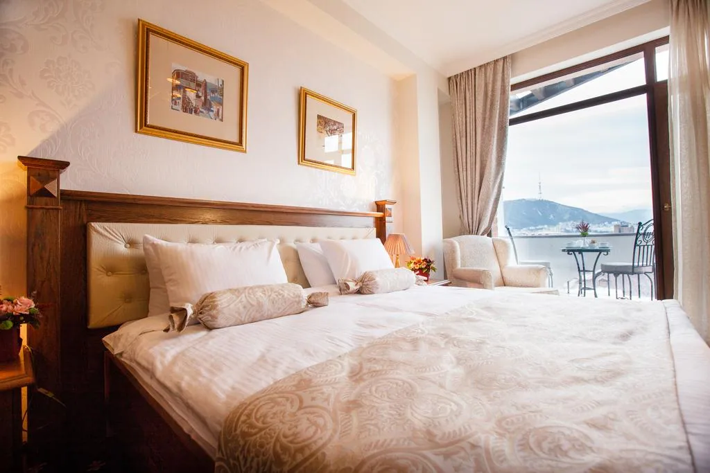 Tbilisi Laerton Hotel — property photograph 2