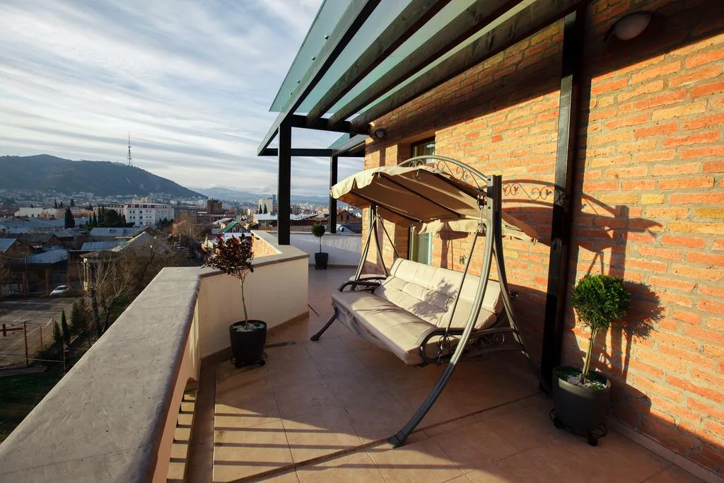 Tbilisi Laerton Hotel — property photograph 4