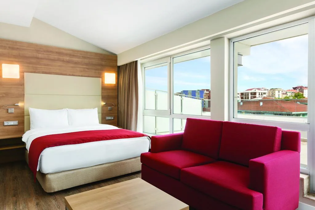 Ramada Encore Istanbul Kartal — property photograph 4