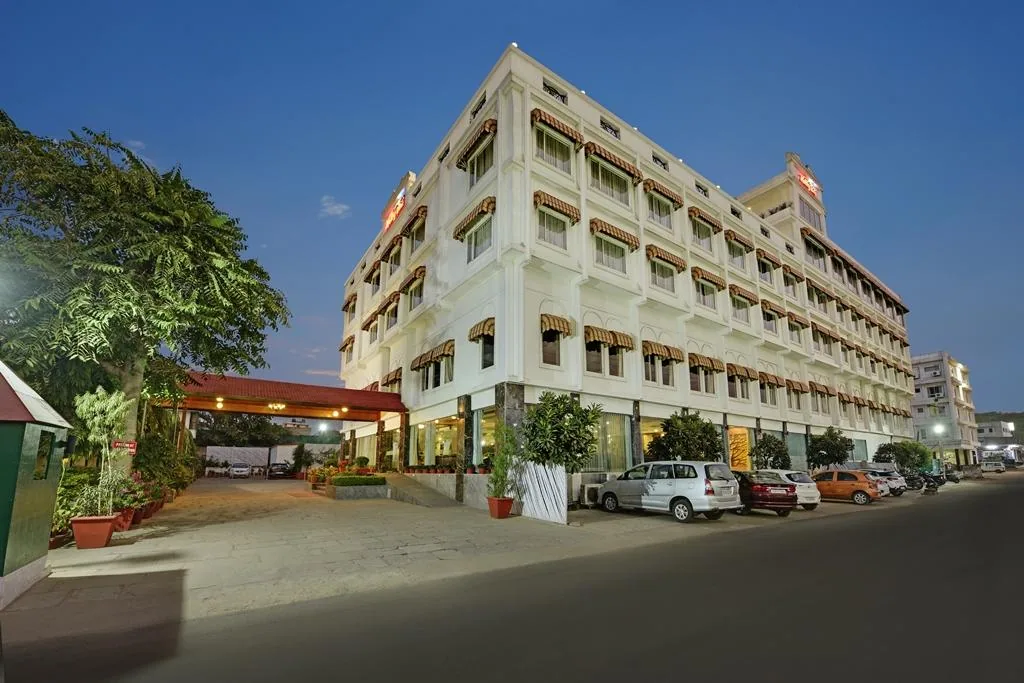 Valley View by Traavista Udaipur — property photograph 3