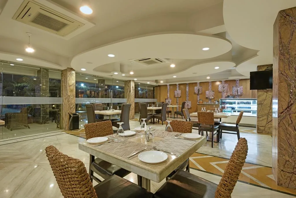 Valley View by Traavista Udaipur — property photograph 4
