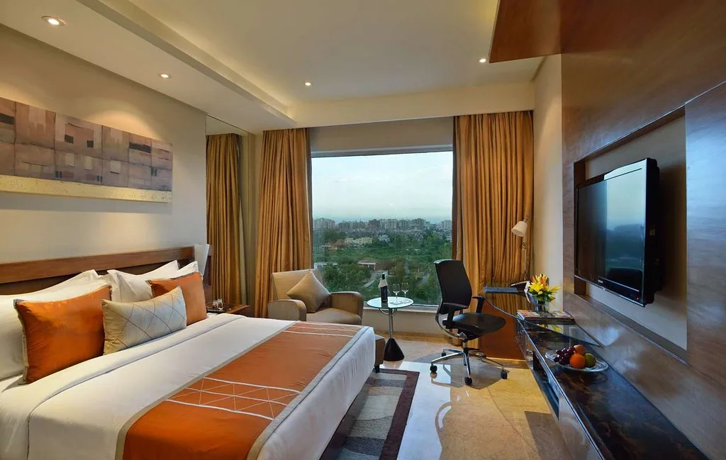 Radisson Blu Hotel, Kaushambi Delhi NCR — property photograph 5