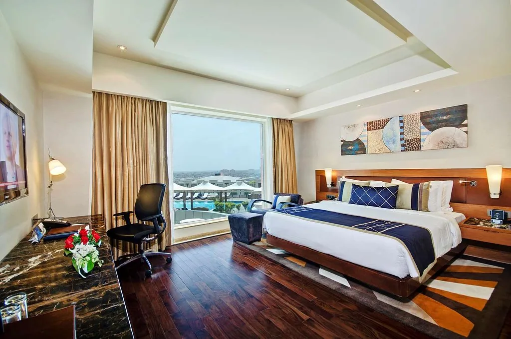 Radisson Blu Hotel, Kaushambi Delhi NCR — property photograph 1