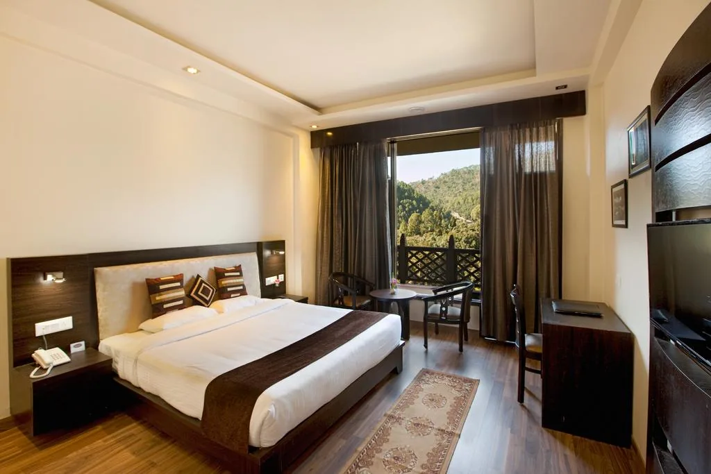 Sea Hawk Hill Resort Bhimtal — property photograph 2