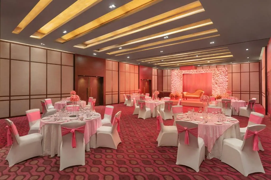 DoubleTree by Hilton Gurugram Baani Square — property photograph 2