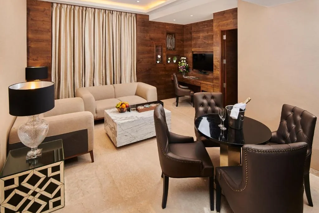 Goldfinch Hotel Mumbai — property photograph 1