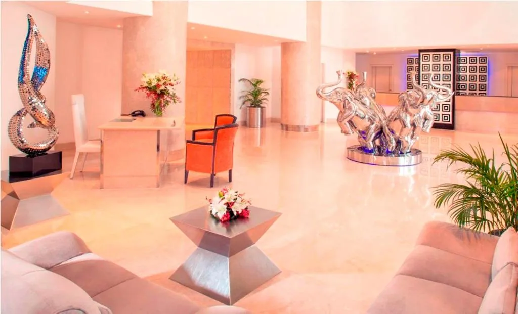 Radisson Blu Kochi — property photograph 2