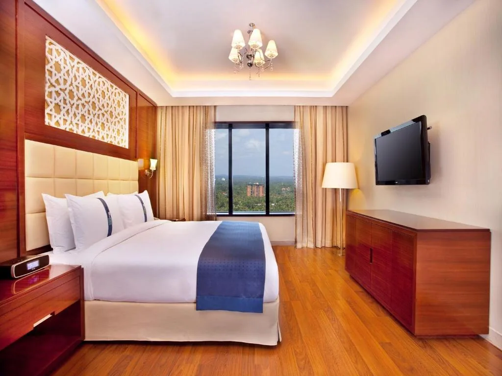 Holiday Inn Kochi — property photograph 4