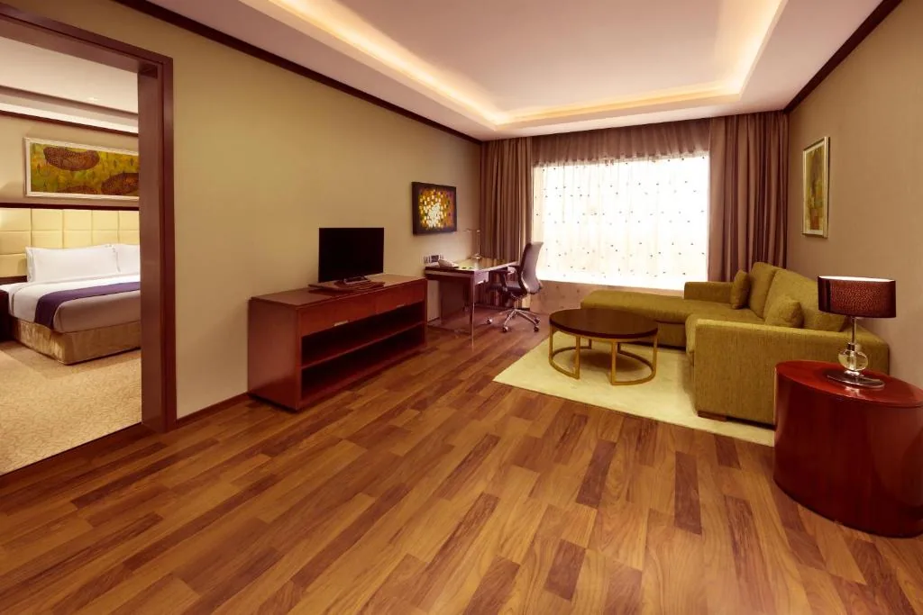 Holiday Inn Kochi — property photograph 2