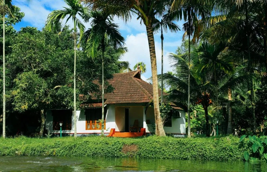 Palmgrove Lake Resort Alleppey — property photograph 4