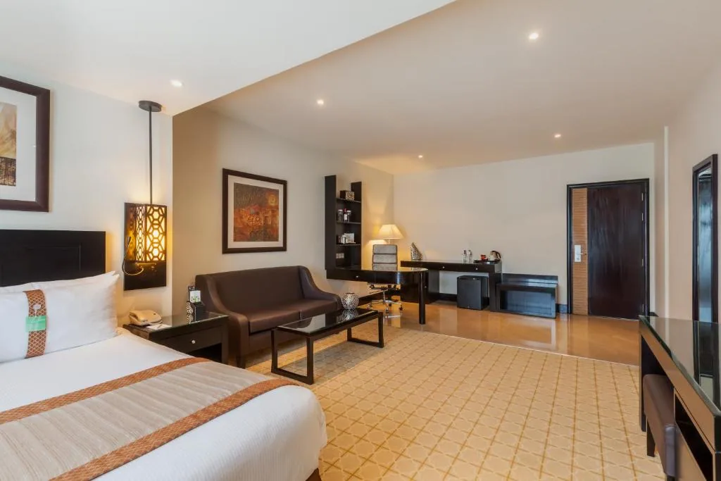 Holiday Inn Dubai al Barsha — property photograph 1