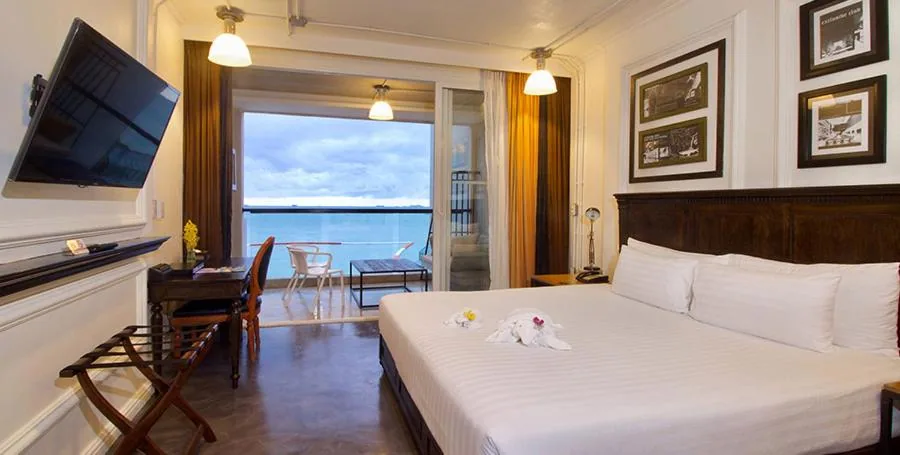Pattaya Modus Beachfront Resort — property photograph 4
