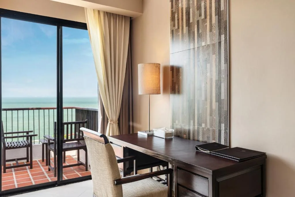 Garden Cliff Resort & Spa Pattaya — property photograph 1