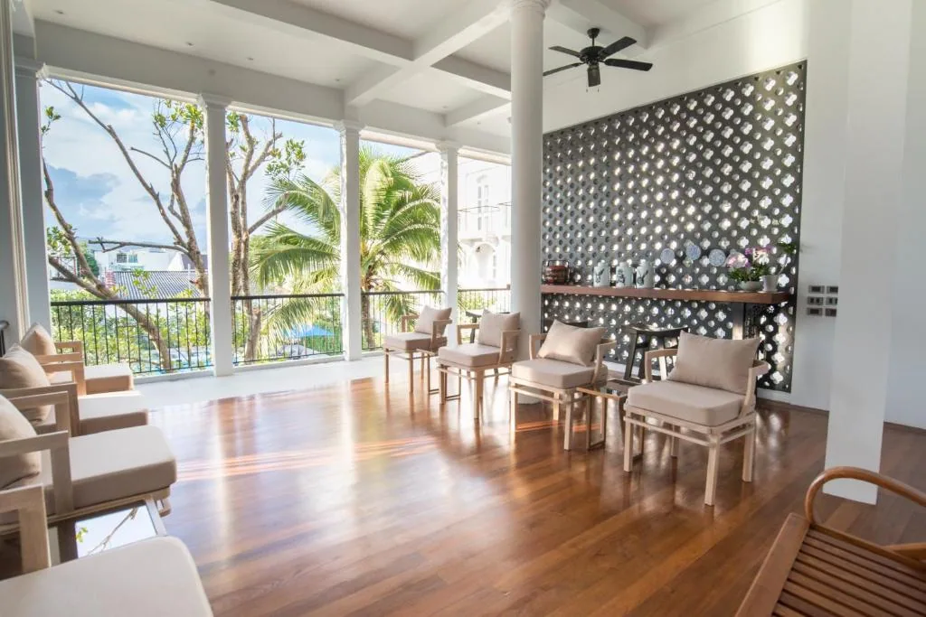 Little Nyonya Hotel Phuket — property photograph 1