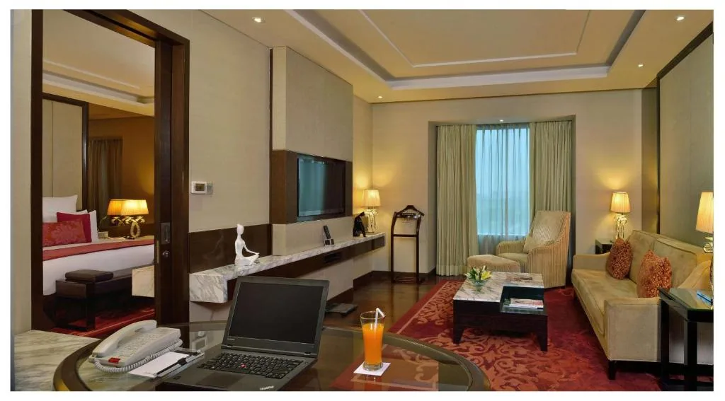 Radisson Blu Jaipur — property photograph 3