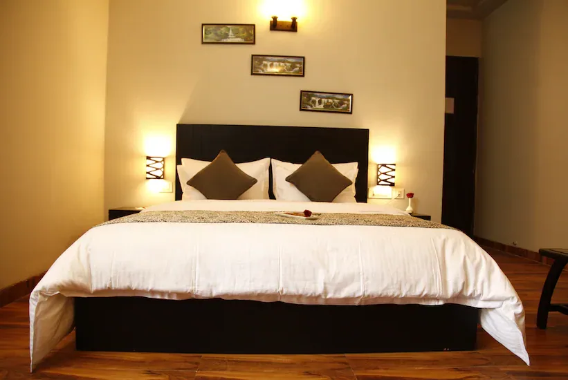 Anandam Clarks Inn Suites & Resort Vrindavan — property photograph 2