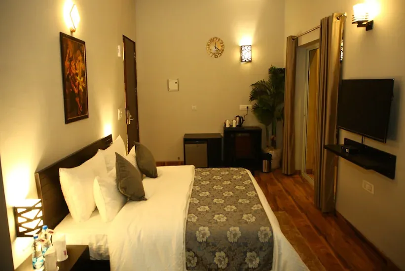 Anandam Clarks Inn Suites & Resort Vrindavan — property photograph 1
