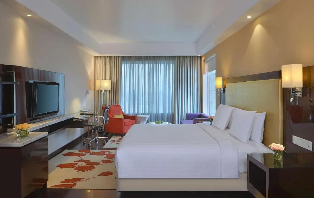 Radisson Hotel Agra — property photograph 2