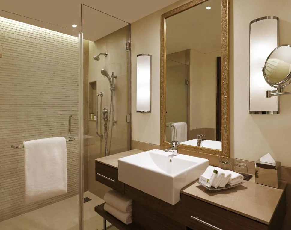 DoubleTree by Hilton Hotel Agra — property photograph 2
