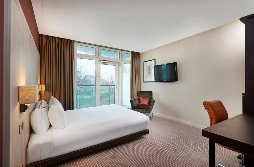 DoubleTree by Hilton London ExCeL — property photograph 4