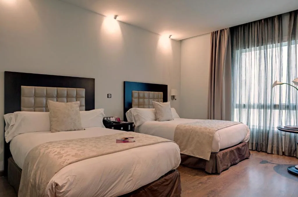 Crowne Plaza Madrid Airport — property photograph 1