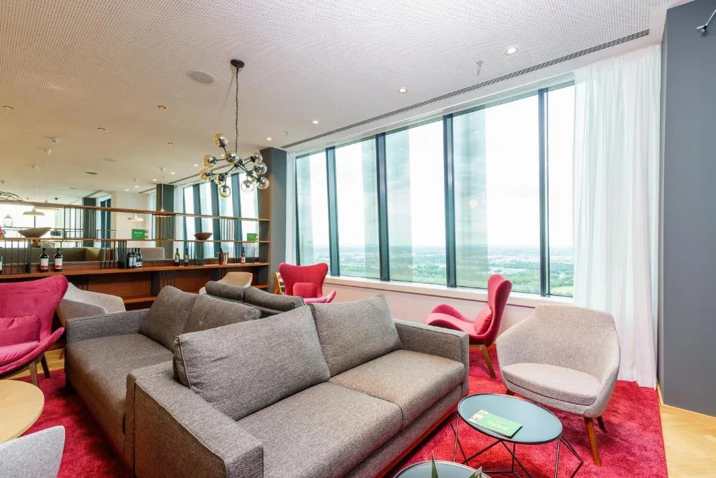 Clarion Hotel Vienna South — property photograph 1