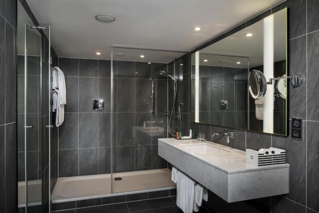 Hilton Vienna Plaza — property photograph 3