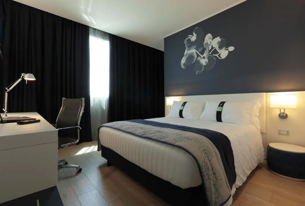 Holiday Inn Milan Nord Zara — property photograph 3