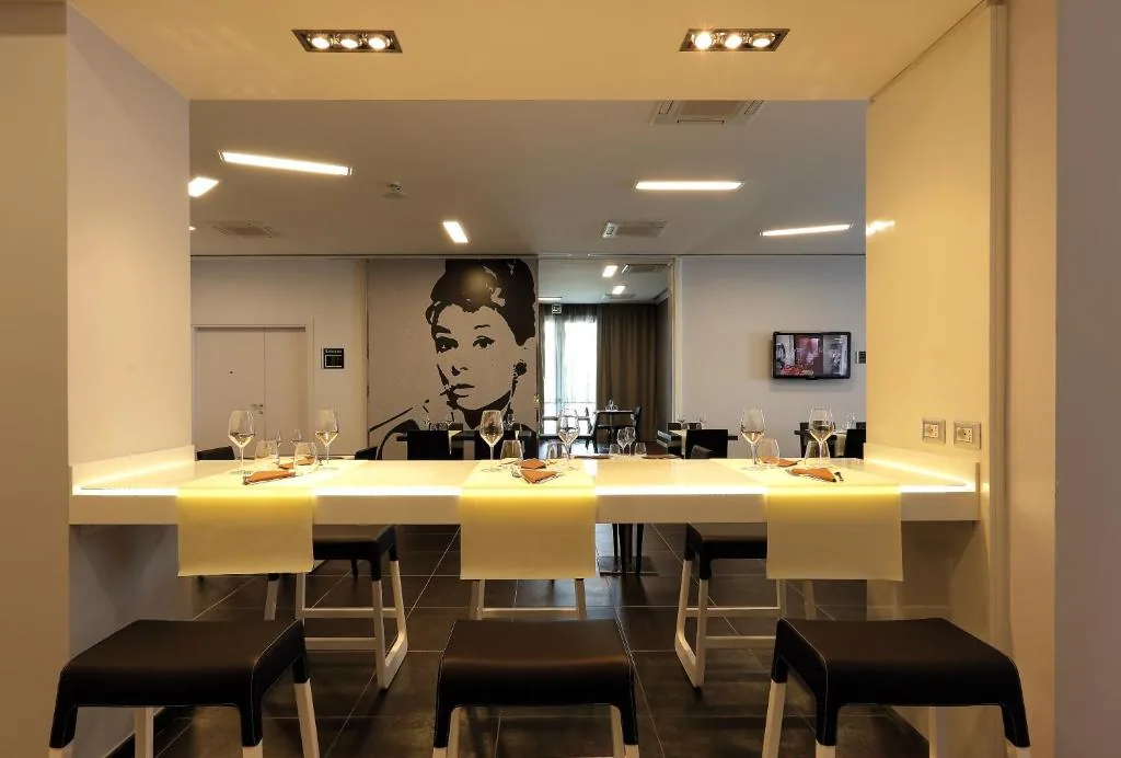 Holiday Inn Milan Nord Zara — property photograph 4