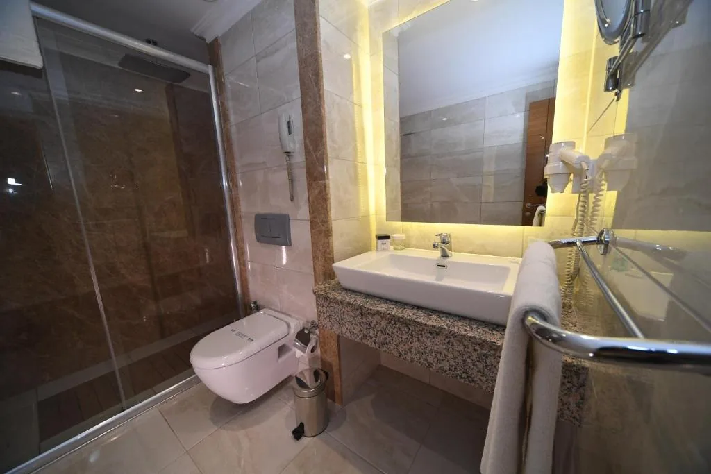 Elite Hotel Dragos Istanbul — property photograph 3