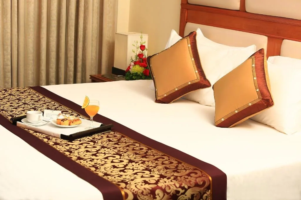 Ramana Hotel Saigon Vietnam — property photograph 1
