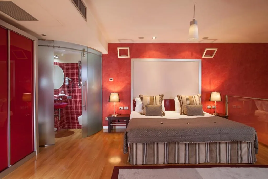 lyf Bugis Singapore — property photograph 1