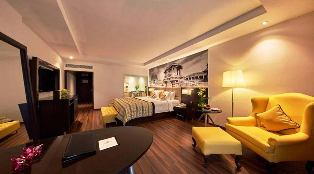 Hotel Royal Orchid Bangalore — property photograph 1