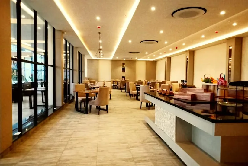 Ramada by Wyndham Bengaluru Yelahanka — property photograph 1