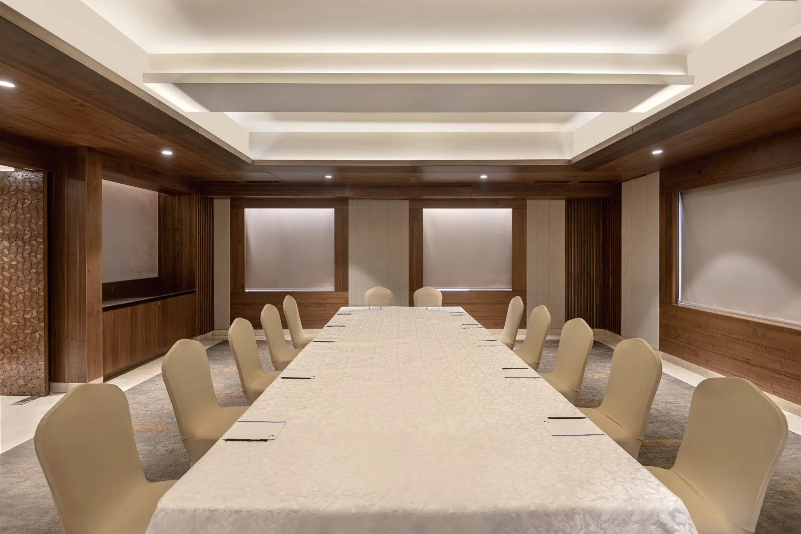 Radisson Blu Towers Kaushambi Delhi NCR — property photograph 2