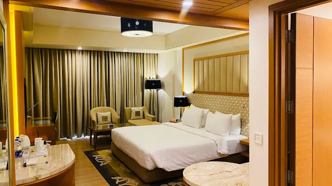 Radisson Blu Hotel, Nagpur — property photograph 2