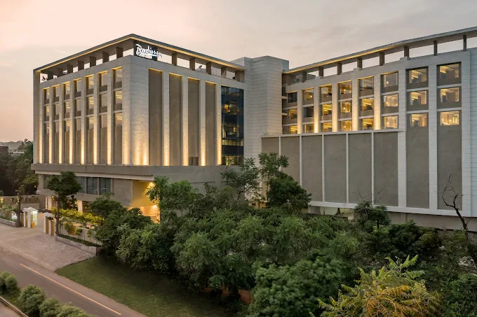 Radisson Hotel Bhopal — property photograph 1