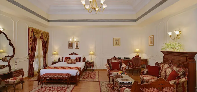 Noor-Us-Sabah Palace — property photograph 2