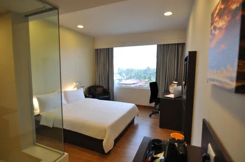 Keys Select Kochi - By Lemon Tree Hotels — property photograph 2
